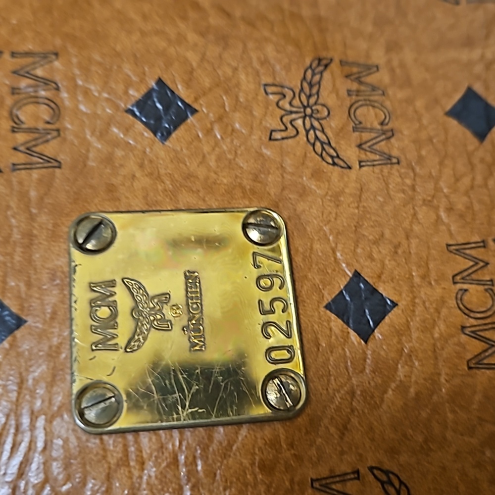 MCM Brown Visetos Shoulder Bag - Picture 3 of 11